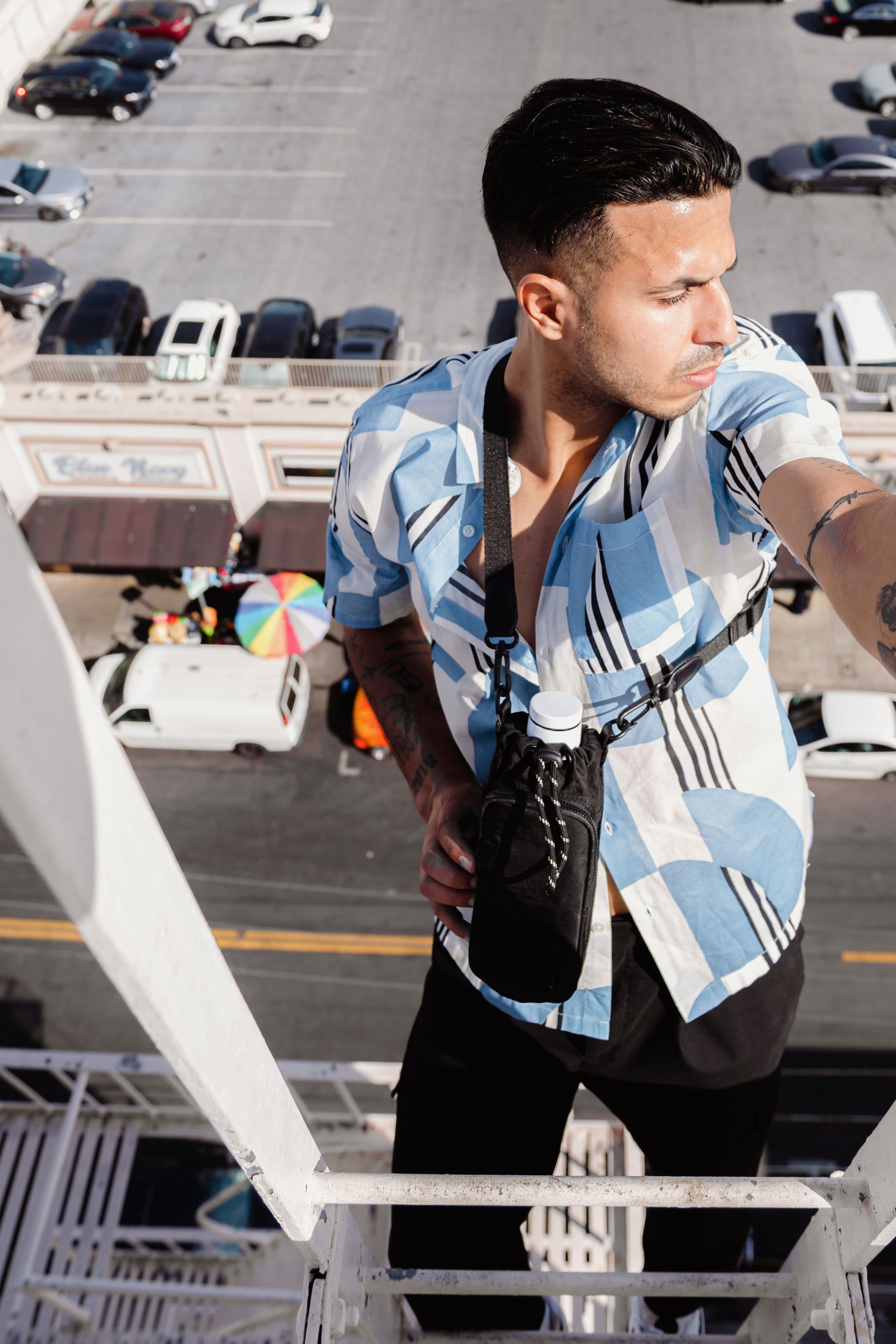 Water Bottle Sling Black Front Model Sport Fashion Highrise