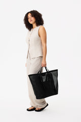 Resale The Mesh Beach Tote in Black