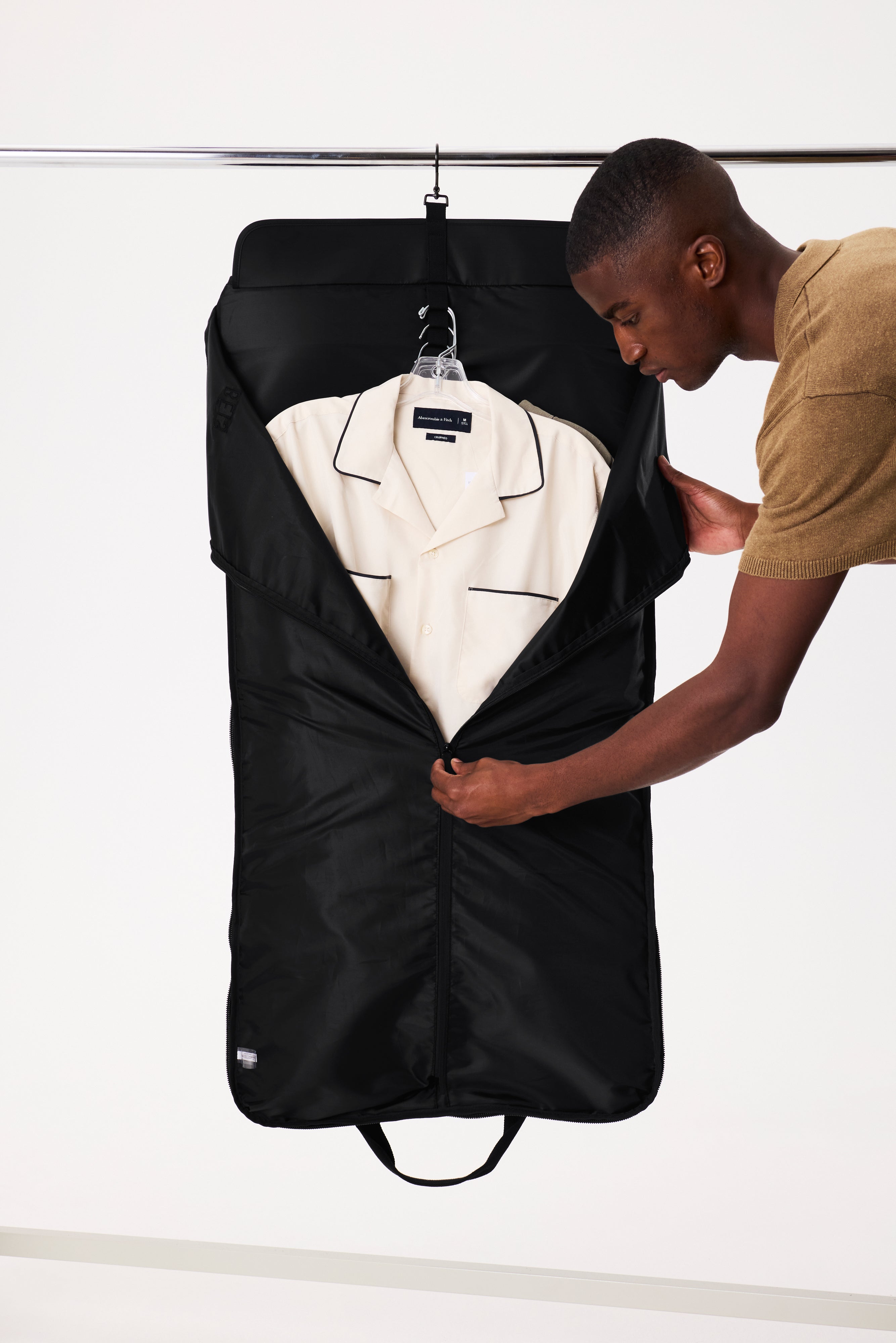 Resale The Garment Duffle Bag in Black