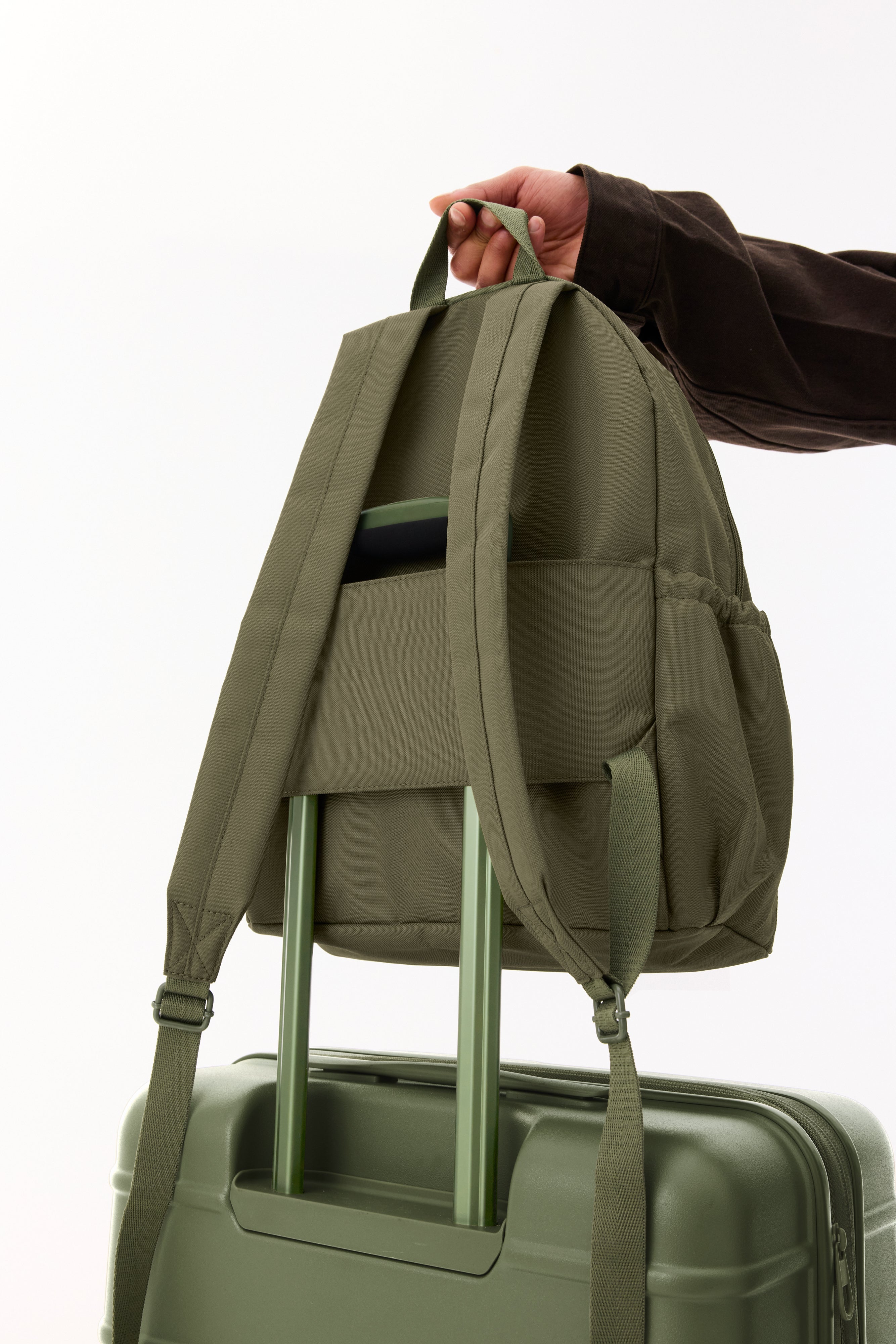 Resale The BÉISics Backpack in Olive