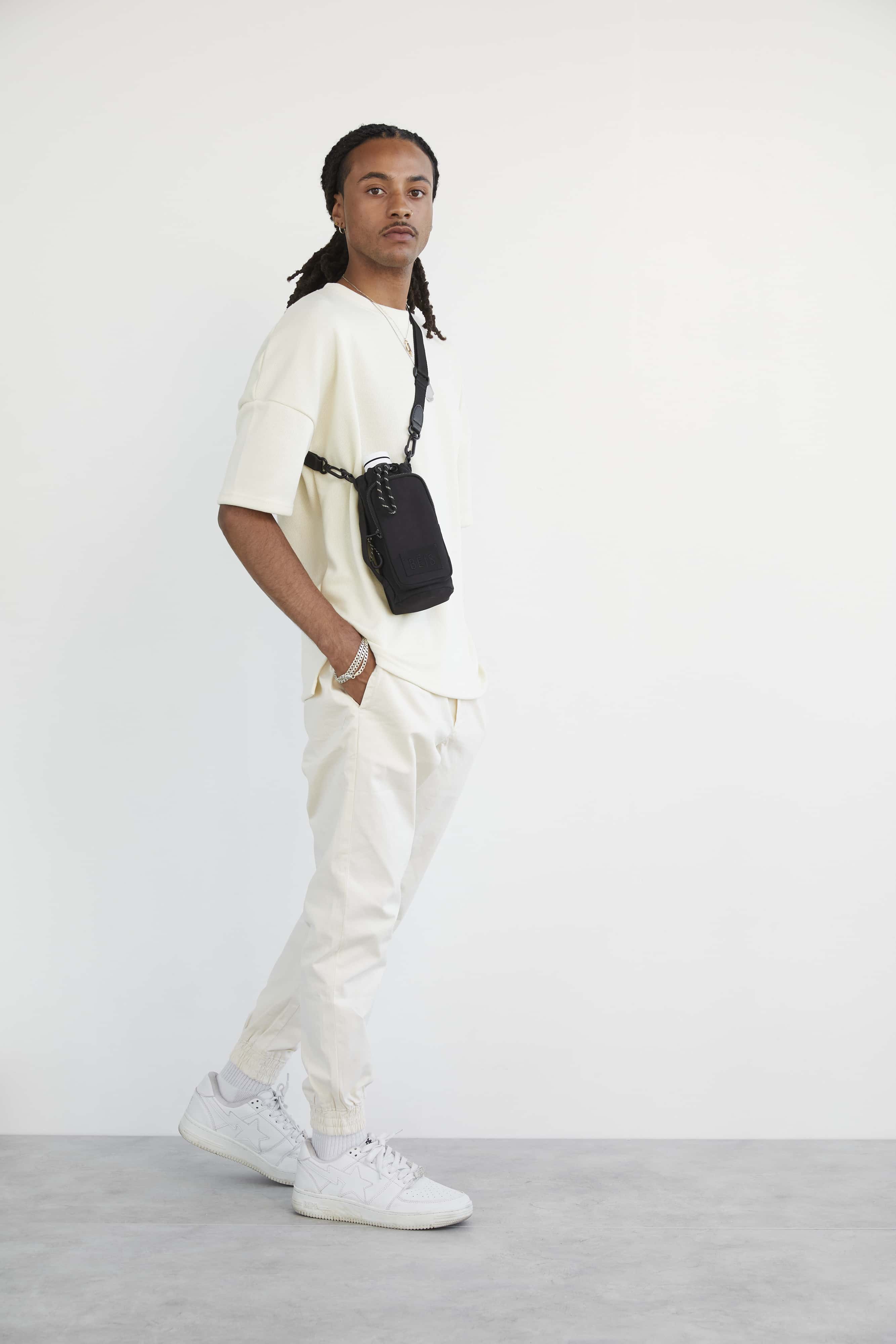 Water Bottle Sling Black Front Model