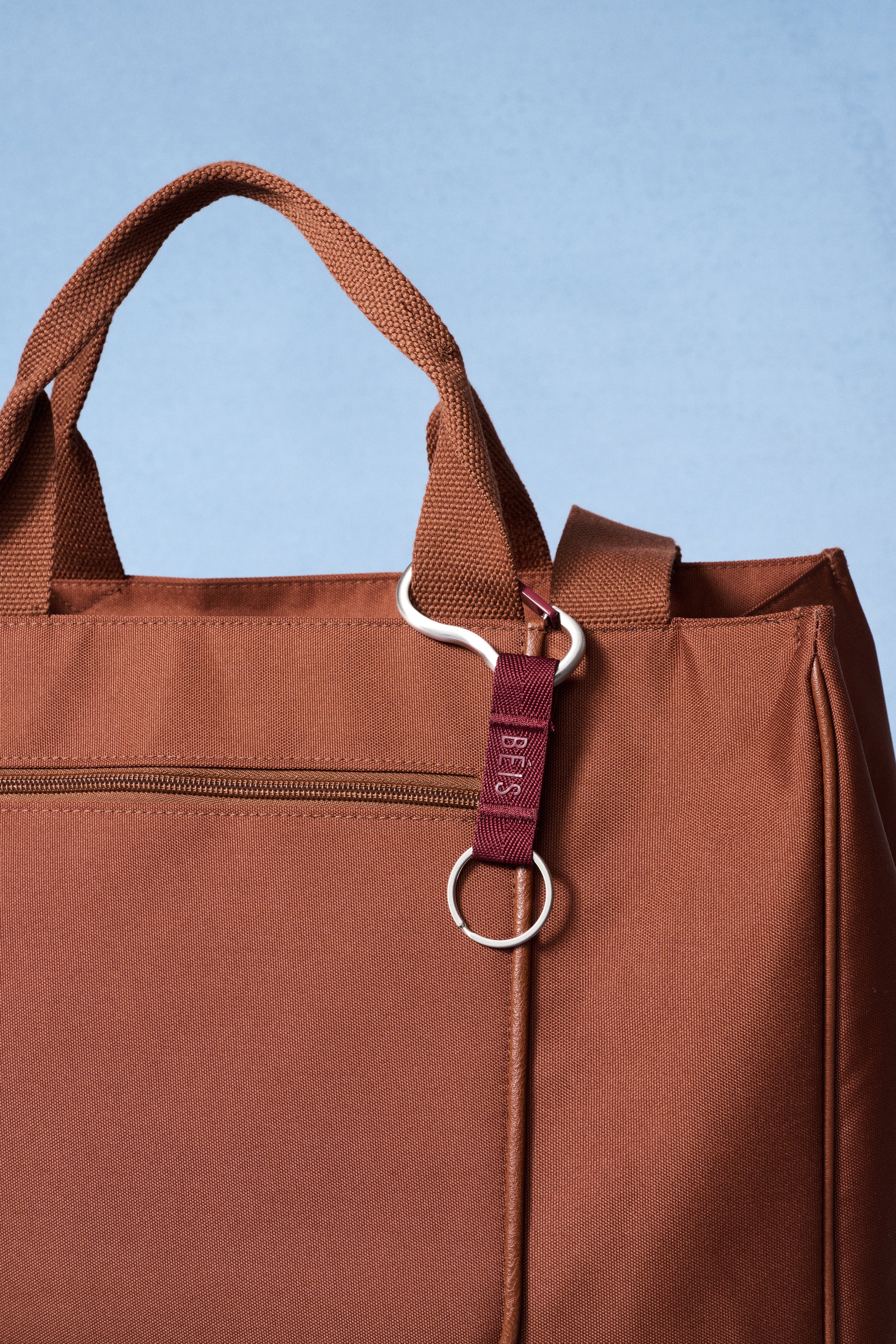 The Carabiner in Burgundy